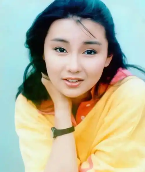 张曼玉年轻照合集:如此独特之美,配得上26次影后殊荣,值得珍藏_模样