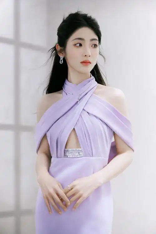 邢菲超话星辰闪耀光辉,烂漫书写诗意.