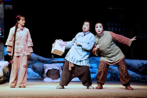 赵晓波:二人转第五代传承人的手绢人生