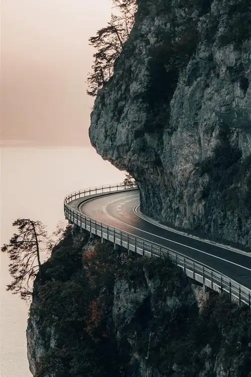 壁纸 山,路,悬崖,河流 3840x2160 uhd 4k 高清壁纸, 图片, 照片