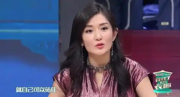 除了"太阳女神"谢娜以外,"情歌王子"张信哲也不爱洗澡,洗衣服.