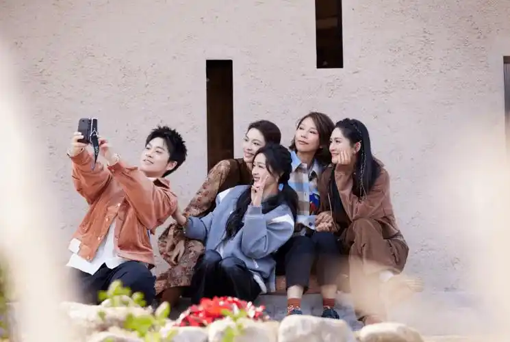 蔡国庆,武艺,吴宣仪做客,《我们的美好生活》举办"民宿村晚"_宣传