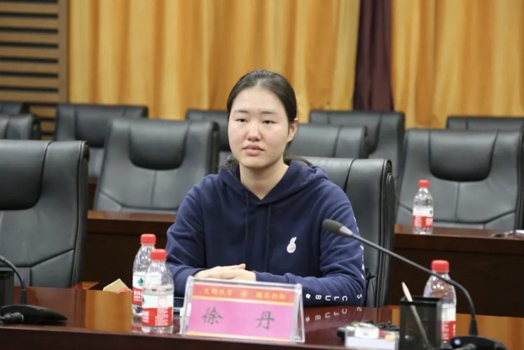 徐丹表示,自己在方舱遇见湖南中医药大学第二附属医院的医护前便有了