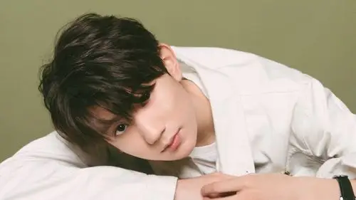 王源 明星风尚壁纸壁纸于2020-06-16上传元气壁纸平台,内地明星 王源