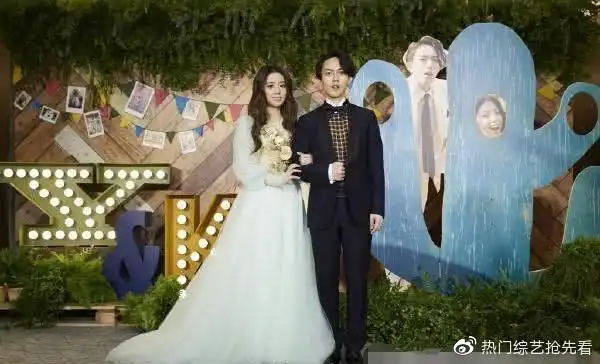 林宥嘉已经登记结婚了,现在孩子都出生了,而邓紫棋也有了自己的新伴侣