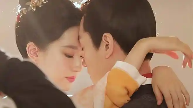 刘亦菲的神仙美颜谁扛得住,主动献吻好调皮,陈晓害羞不敢直视!