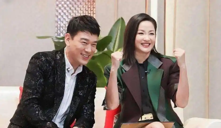 王耀庆:从"财迷"到荧屏"总裁",与妻子恩爱26年无绯闻 王耀庆,这位荧屏