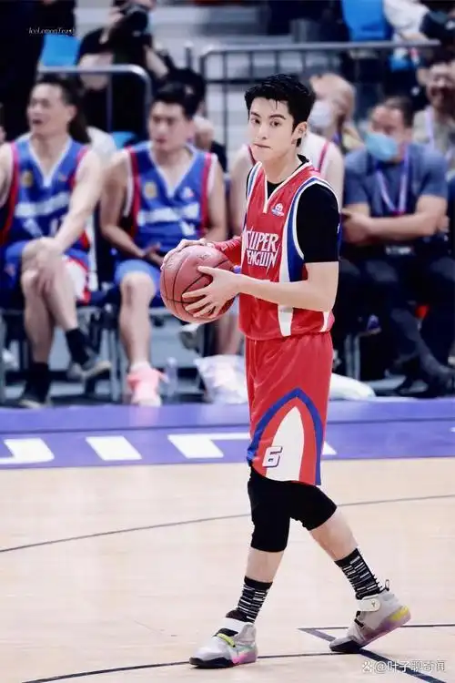 内娱最有男人味的艺人,李现,吴磊,黄景瑜,王一博赫然在列