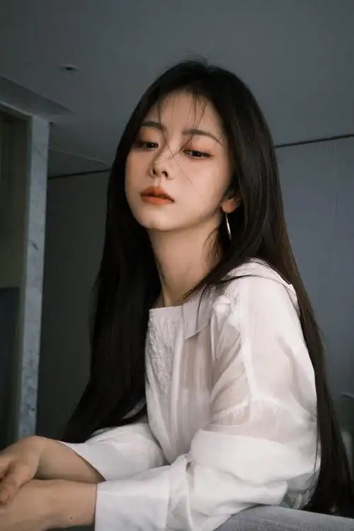 掉落一组昨日的幕后记录93两小姐@谭松韵seven向大家say晚安啦