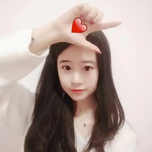 有自拍的比心手势图