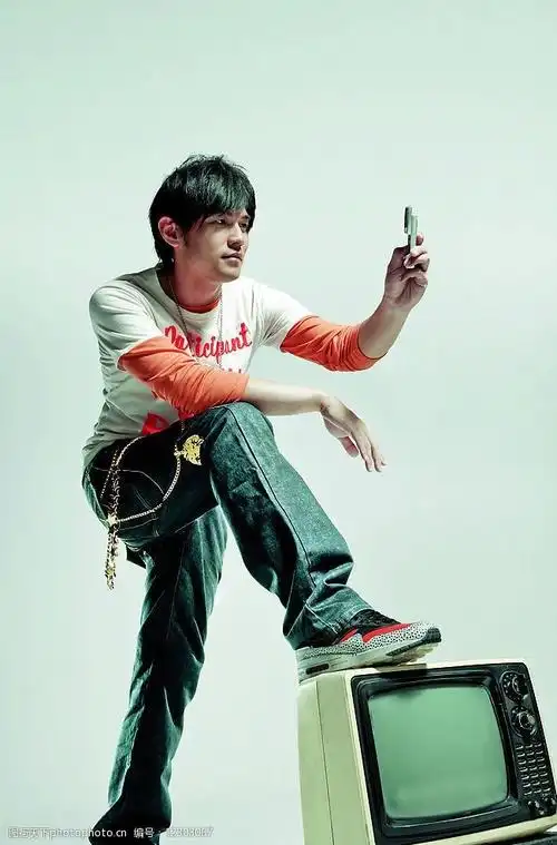 设计图库 人物图库 明星偶像 关键词:2009年动感地带新图库 周杰伦