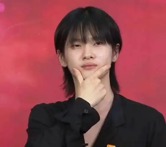 周震南表情包大户