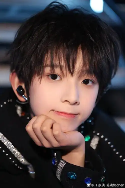 陈浚铭晒tfboys签名照