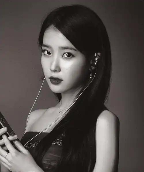 你觉得iu(李知恩)哪张图最适合做头像? - 知乎