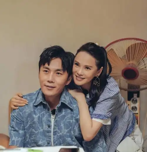 伊能静展现宽容:秦昊手机存前女友照片,她不生气_老公_物品_爱人