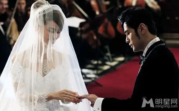 周杰伦昆凌婚礼现场曝光 互换戒指幸福洋溢