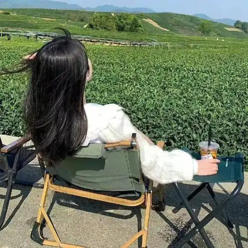 挡脸女生头像背影