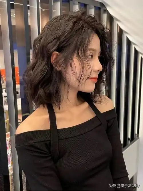 最新流行烫发发型(今年流行什么样的短式女发)(3)