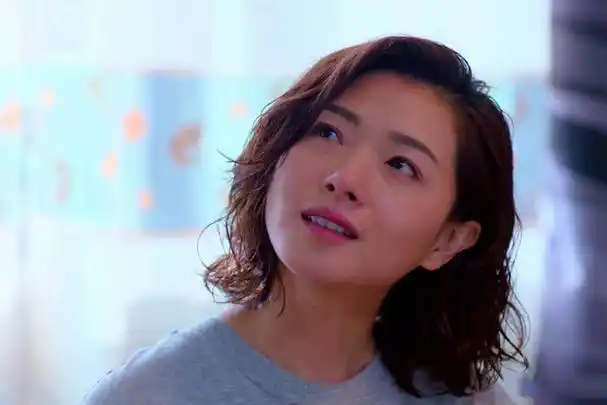 演员万茜:多次拒绝潜规则,靠脚踏实地走红,嫁小丈夫低调生活