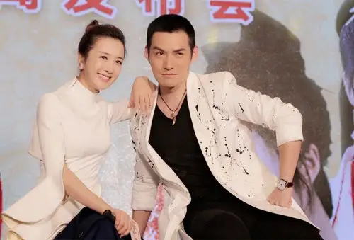 李依晓生日会杨洋送祝福新戏风四娘攻力足