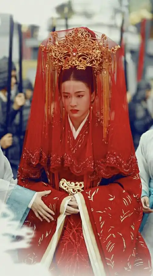 第一章:容乐启程前往大清后宫,小燕子顶撞容乐,老佛