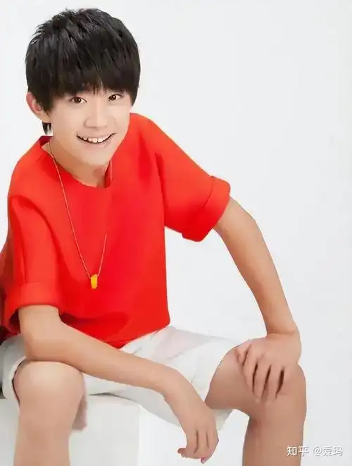 易烊千玺荣获金鸡奖影帝,凭什么是他?他只是运气好罢了!