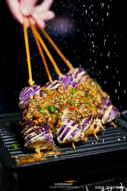 在这里吃烤串,全自动服务,只要认真撸串