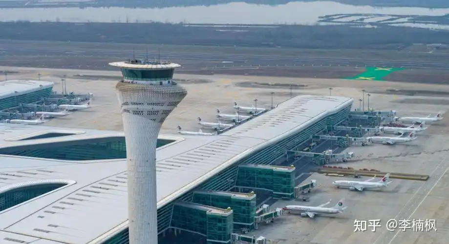 武汉天河机场第三跑道年底投运未来将成华中第一大综合交通枢纽