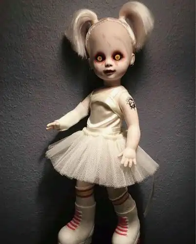 看8张图就会爱上的活死人娃娃是它们让地狱充满欢笑童真