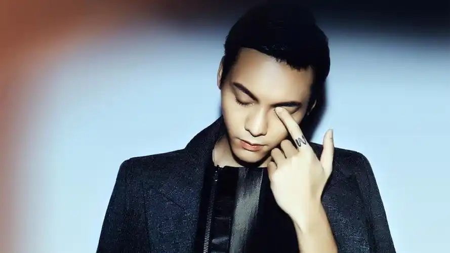 2014-11-11 17:58:04 发布到 陈伟霆各尺寸高清电脑桌面壁纸 17