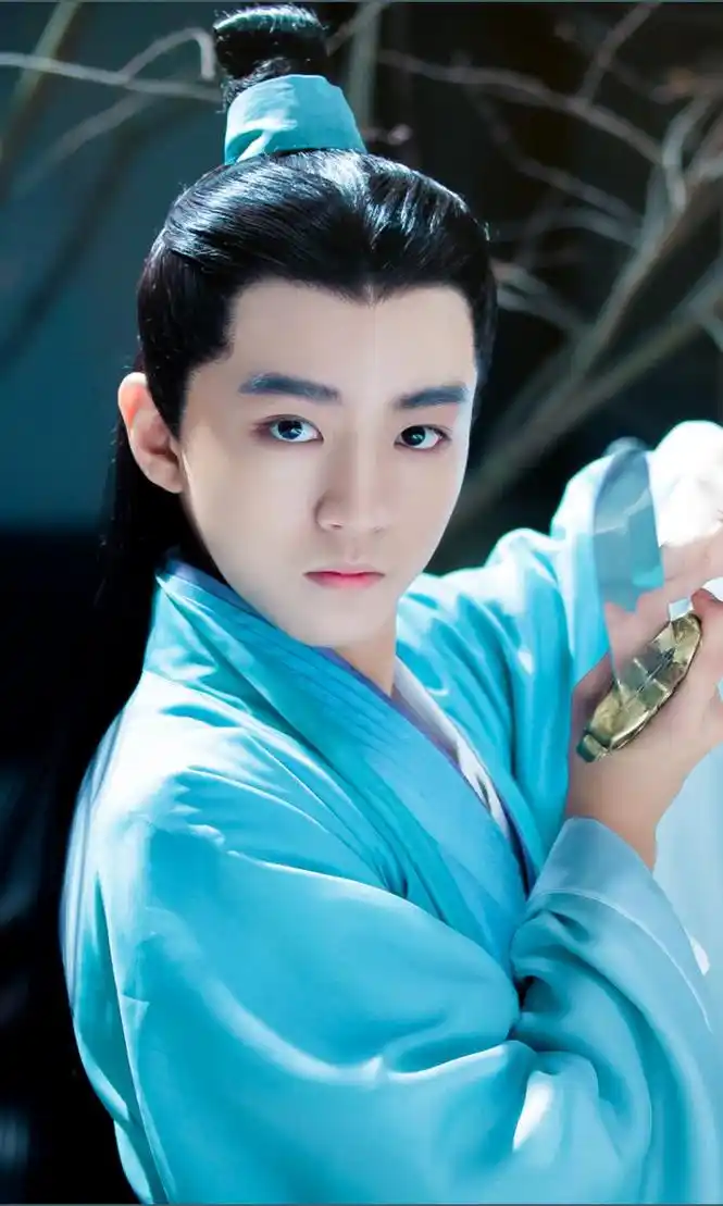 古装少年王俊凯,面如冠玉,明眸皓齿,这样的他你们喜欢吗?