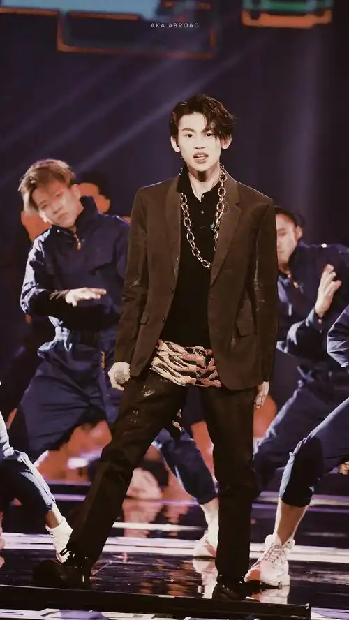 鬼灵rapper小鬼变身一只唱跳老虎 《tiger》霸气舞台狙击你的内心