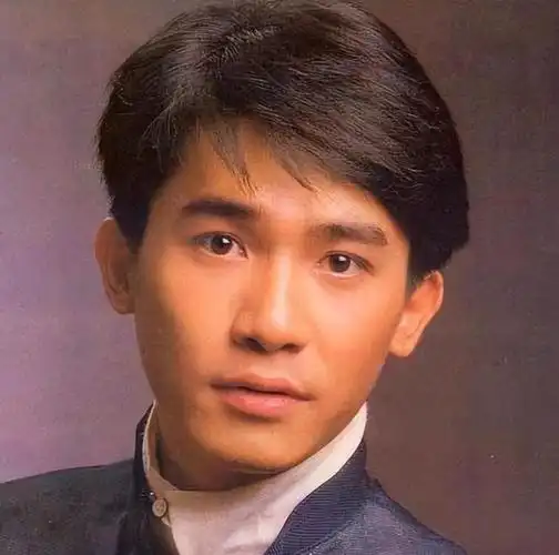 事实证明,拍完戏就"隐身"的梁朝伟,已经过上了另一种生活