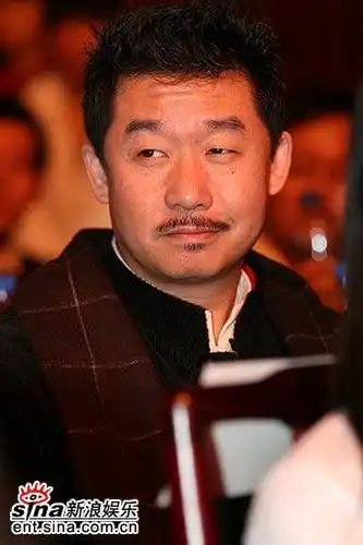 图文:电影《疯狂的石头》主演刘烨