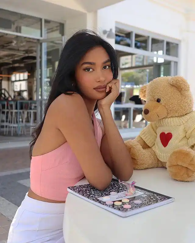 太喜欢这个身材和肤色了!辣妹日常,这个巧克力肤色和身材也是绝