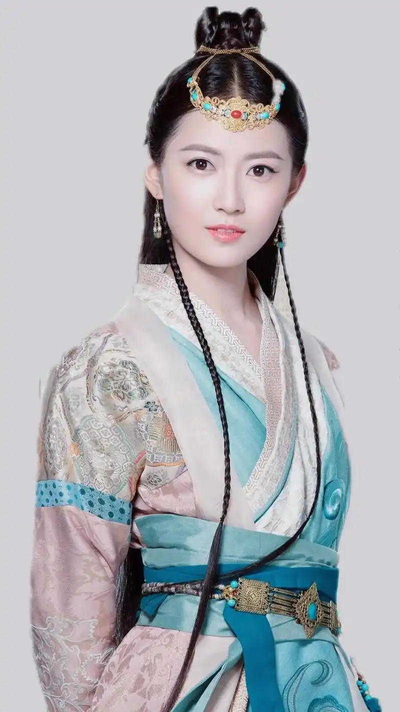 精美图集|陈钰琪古装好美呀,英气又不失甜美