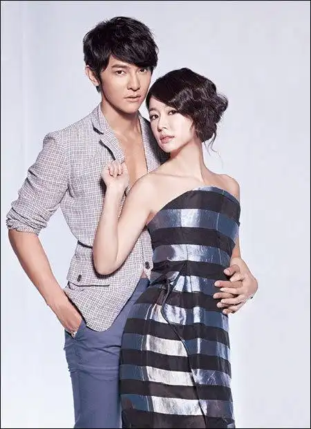 林心如宅女变御姐范儿与汪东城情侣装夫妻相秀恩爱-转自百度东吧