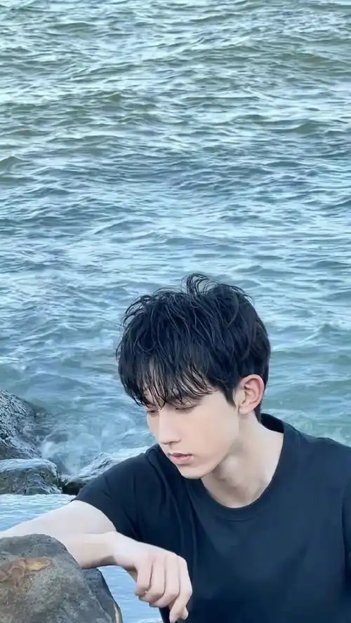 郭俊辰或将演永不失联的爱##郭俊辰或将演饶雪漫新电影