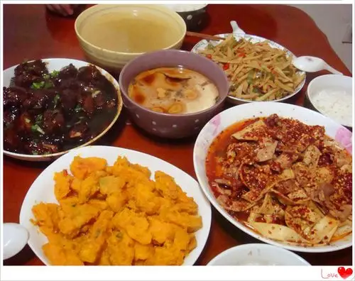 家里的男生都会做菜