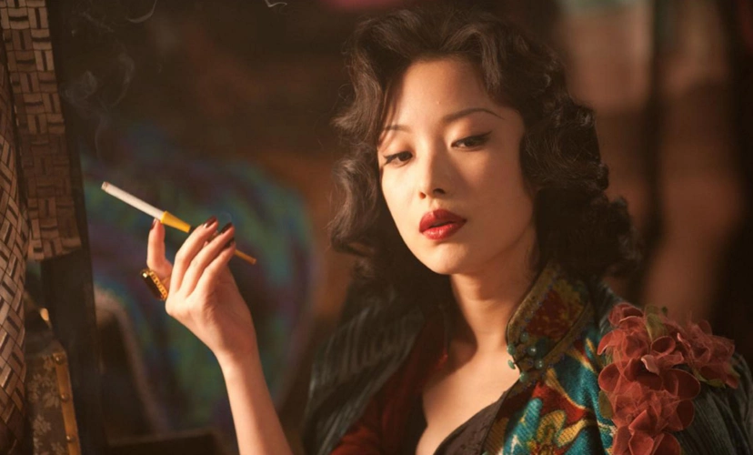 影视剧女星抽烟镜头对比刘诗诗不会抽烟最后一个经典了