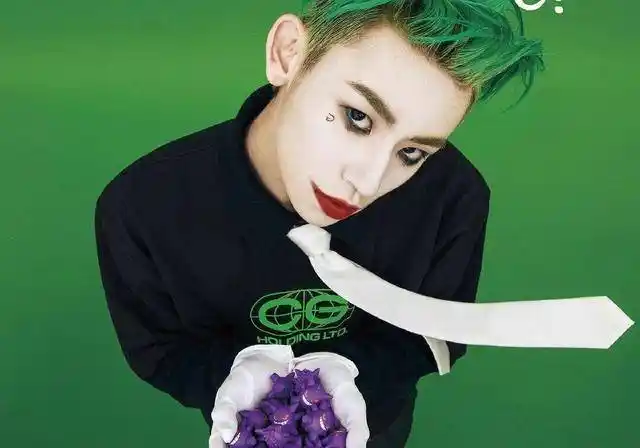 男星半面小丑妆,朱一龙张艺兴气势强大,王俊凯眼神犯规!