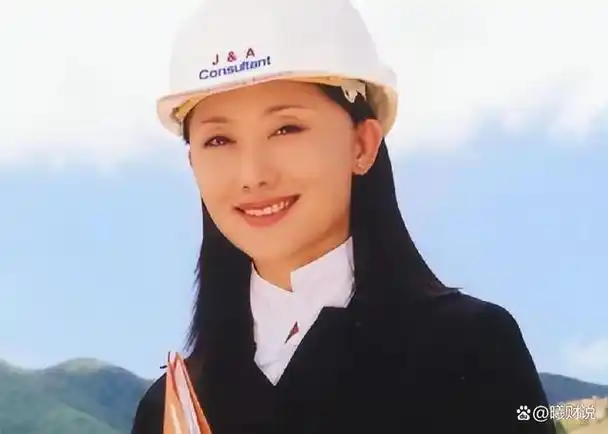 原来她就是王志飞的二婚妻子,被誉为古装女神,如今45岁仍似少女