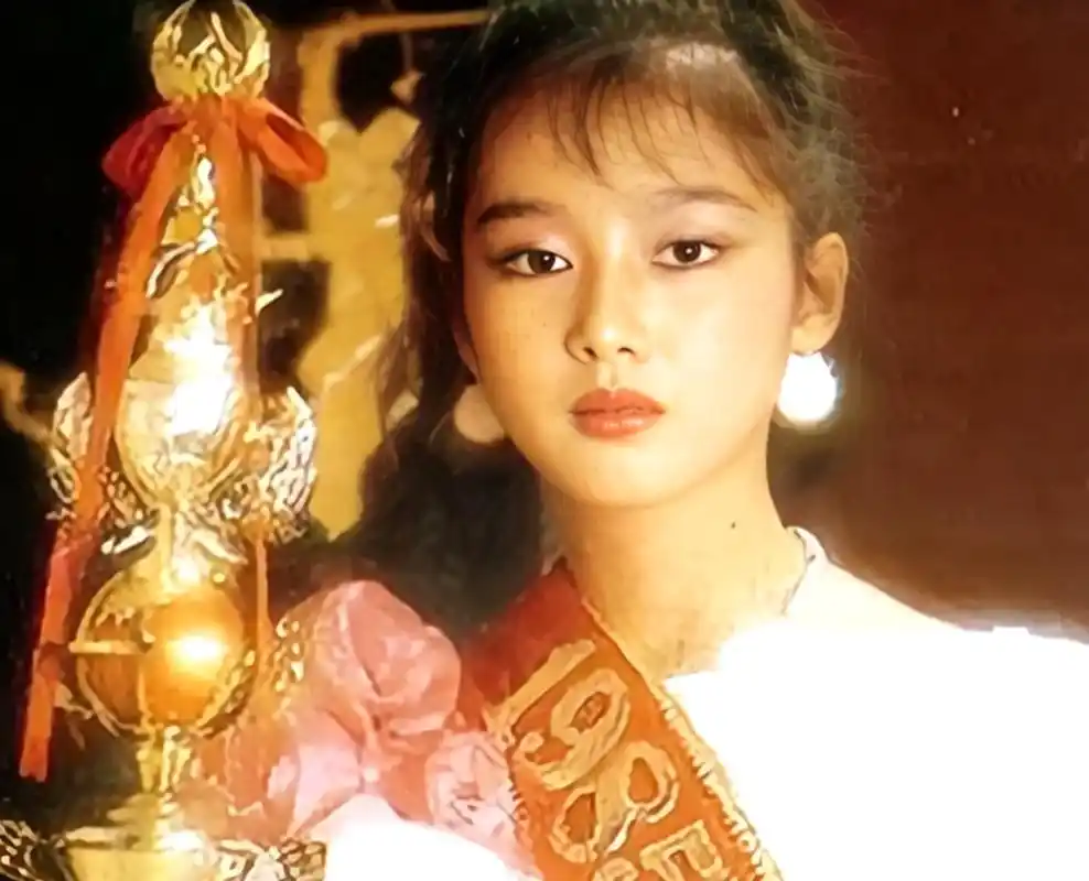 刘德华的妻子朱丽倩:为爱躲藏23年,46岁高龄生子,如今苦尽甘来 2012年