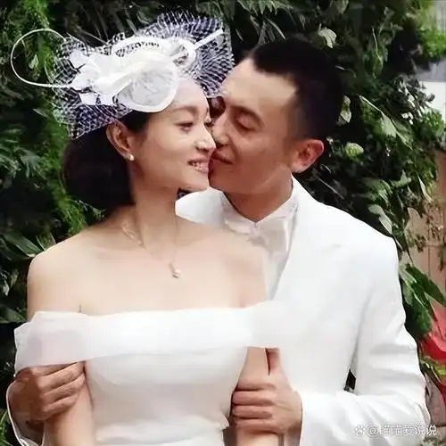 沈佳妮:体操运动员跨行当演员,30岁嫁29岁朱亚文生两女被当成宝