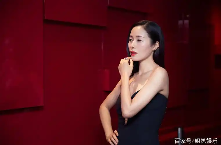 不食凡间烟火,江一燕是落入凡间的精灵