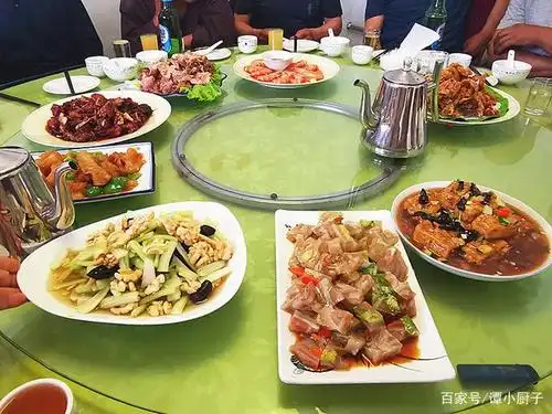 晒86岁外婆的生日宴,一大桌菜才花500元,好吃接地气,拒绝浪费