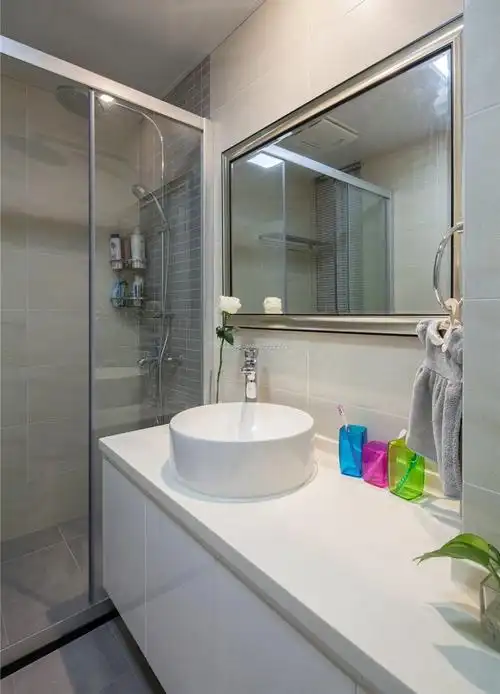 简约现代房屋卫生间浴室装修图片大全_装信通网效果图