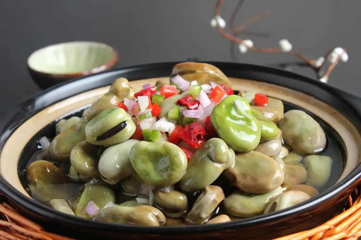 宫廷蚕豆,蚕豆烧咸菜,油炸蚕豆,简单易操作,一个鲜字了得!