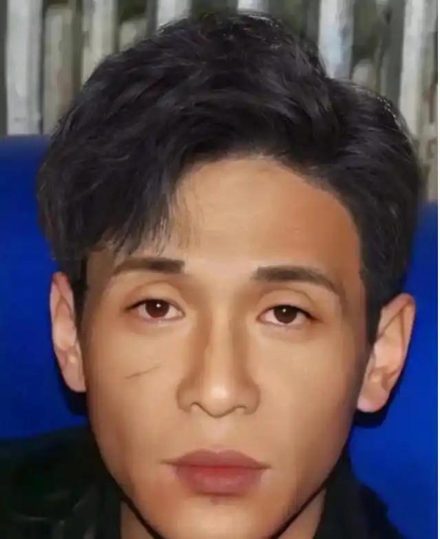 相片中见到那时的宋小宝还简直挺嫩挺酷帅的,这在当初大约也是个校草