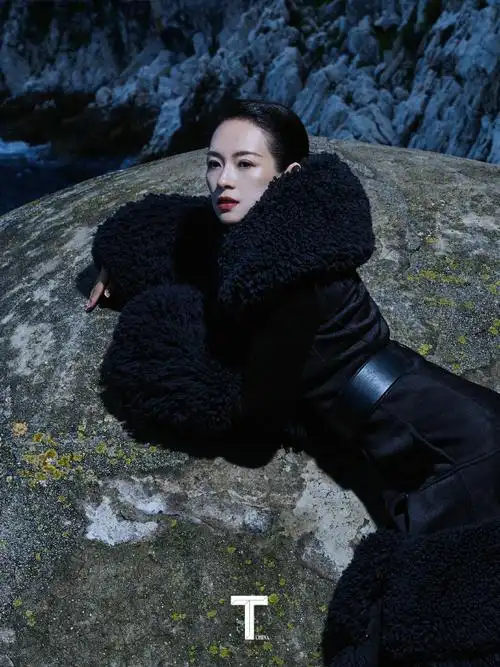 章子怡t锦绣六月刊封面##章子怡t夏日飒爽大片